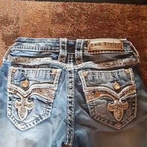 Rock revival jeans 25
